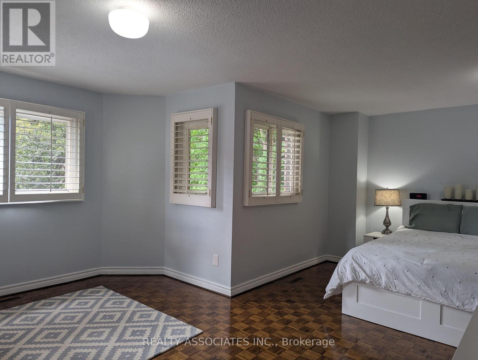 3279 Charlebrook Court, Mississauga, Ontario  L5L 5B4 - Photo 14 - W13709004