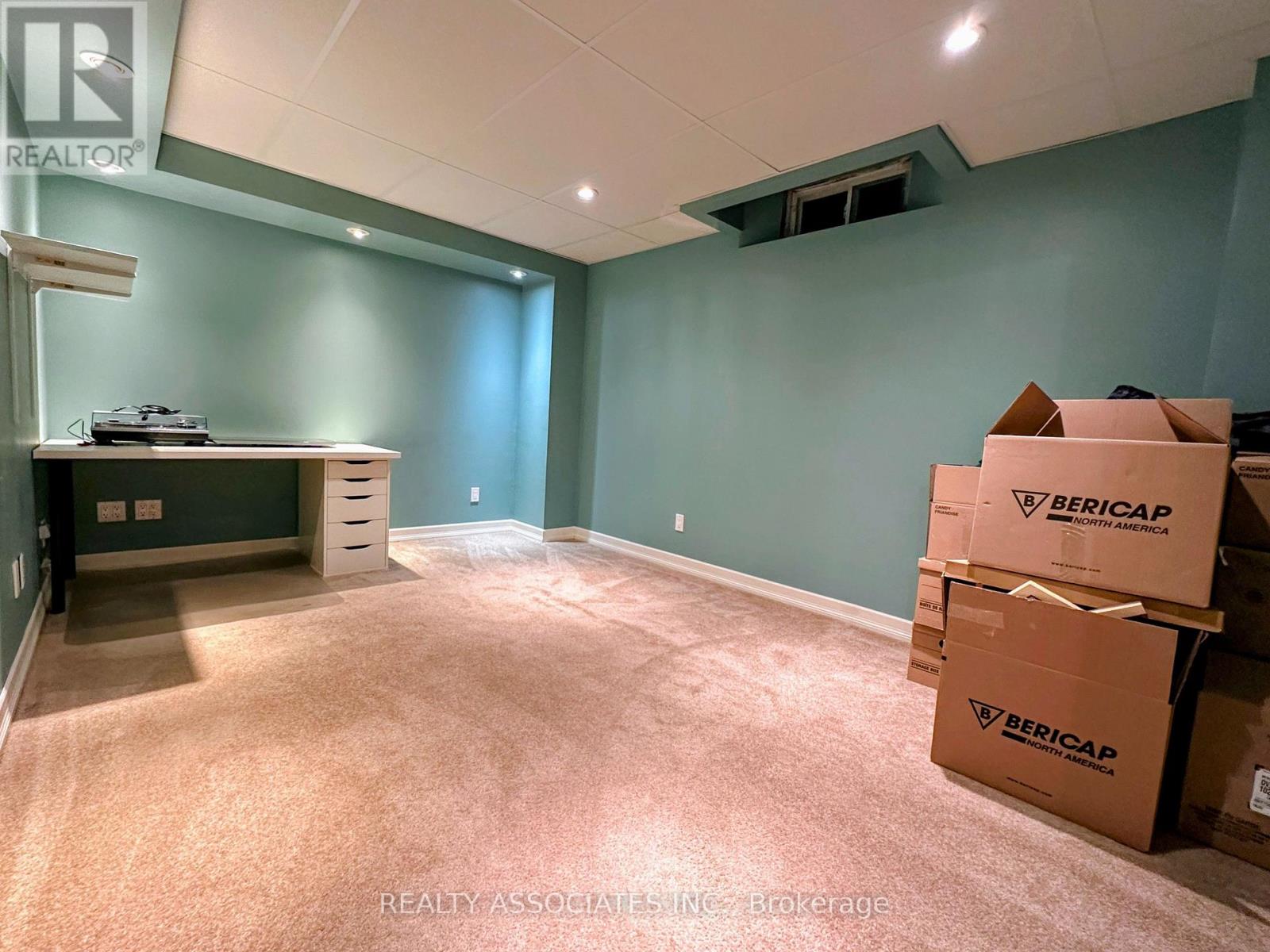 3279 Charlebrook Court, Mississauga, Ontario  L5L 5B4 - Photo 33 - W13709004