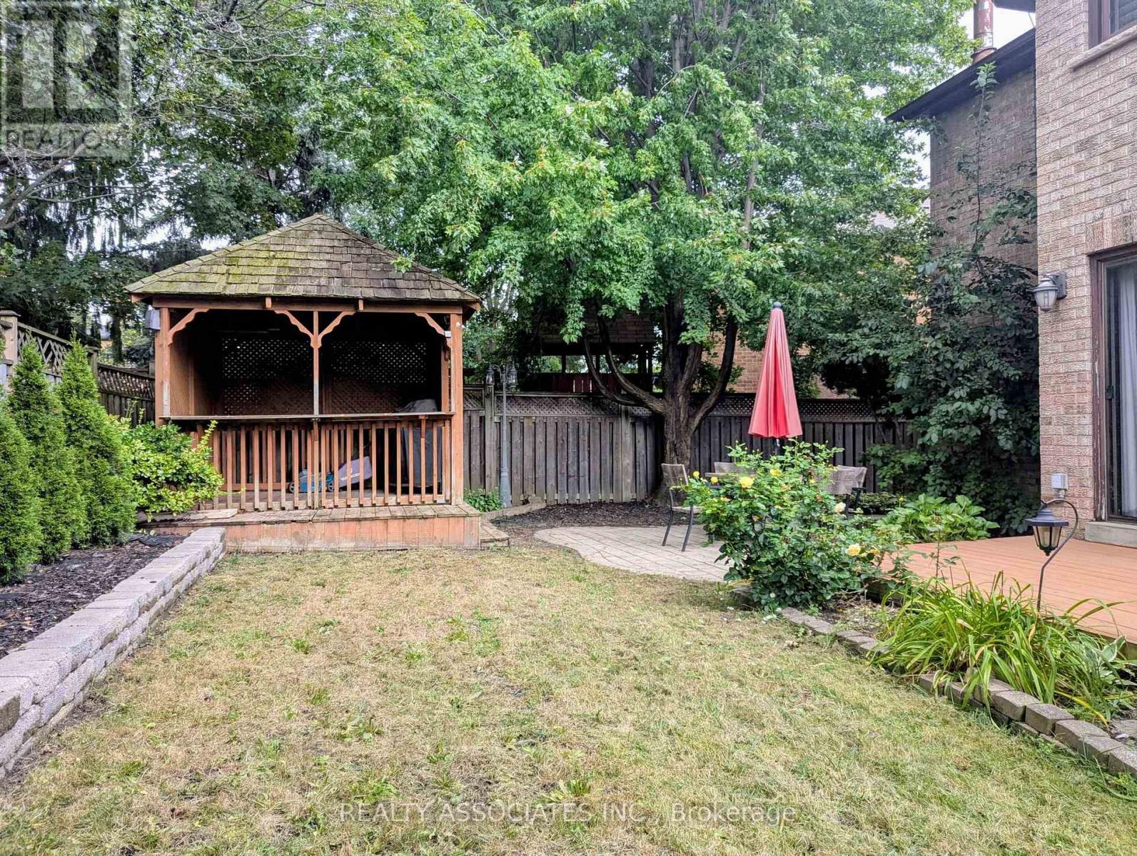 3279 Charlebrook Court, Mississauga, Ontario  L5L 5B4 - Photo 8 - W13709004