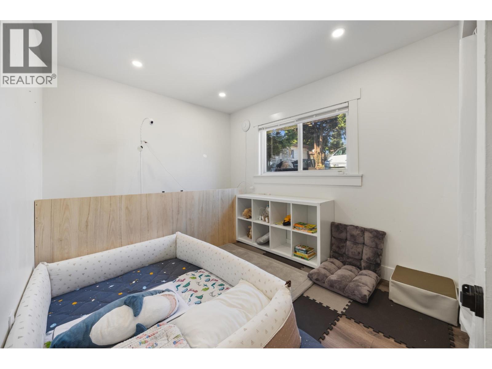 8085 10th Avenue, Burnaby, British Columbia  V3N 2S4 - Photo 36 - R3158409