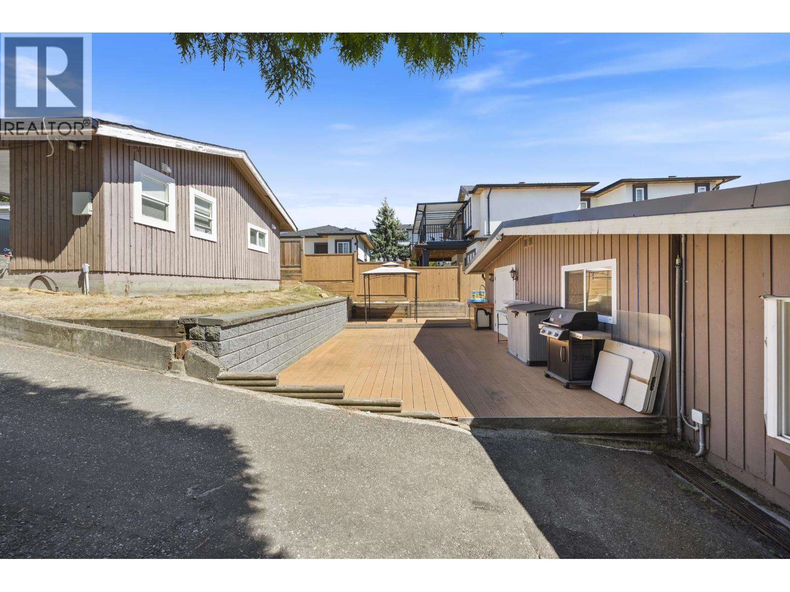8085 10th Avenue, Burnaby, British Columbia  V3N 2S4 - Photo 25 - R3158409