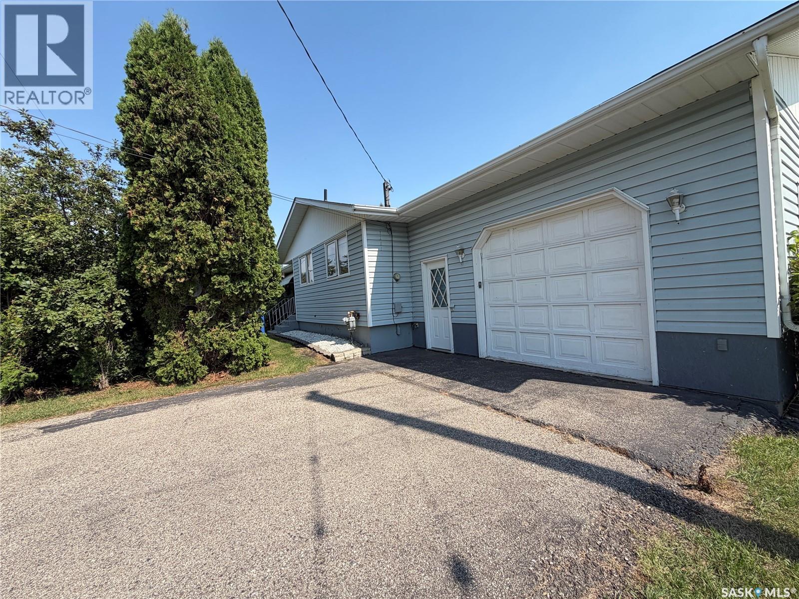 304 Broad Street N, Langenburg, Saskatchewan S0A 2A0 - Photo 2 - SK046544