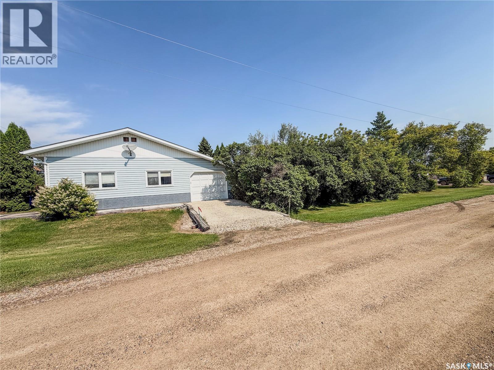 304 Broad Street N, Langenburg, Saskatchewan S0A 2A0 - Photo 20 - SK046544
