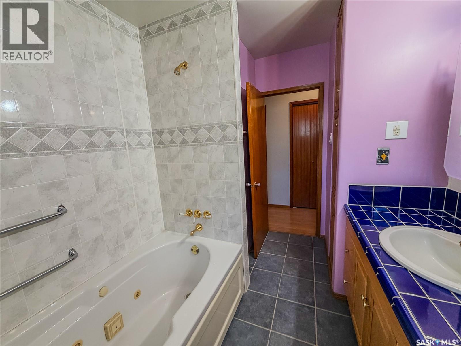 304 Broad Street N, Langenburg, Saskatchewan S0A 2A0 - Photo 37 - SK046544