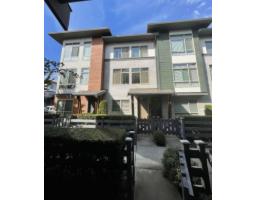 8473 163 STREET, Surrey, British Columbia
