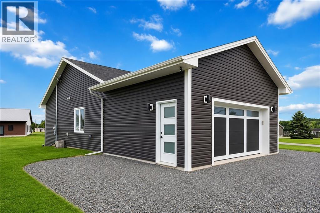 11 Riverside Drive, Petitcodiac, New Brunswick  E4Z 0K7 - Photo 3 - NB146354