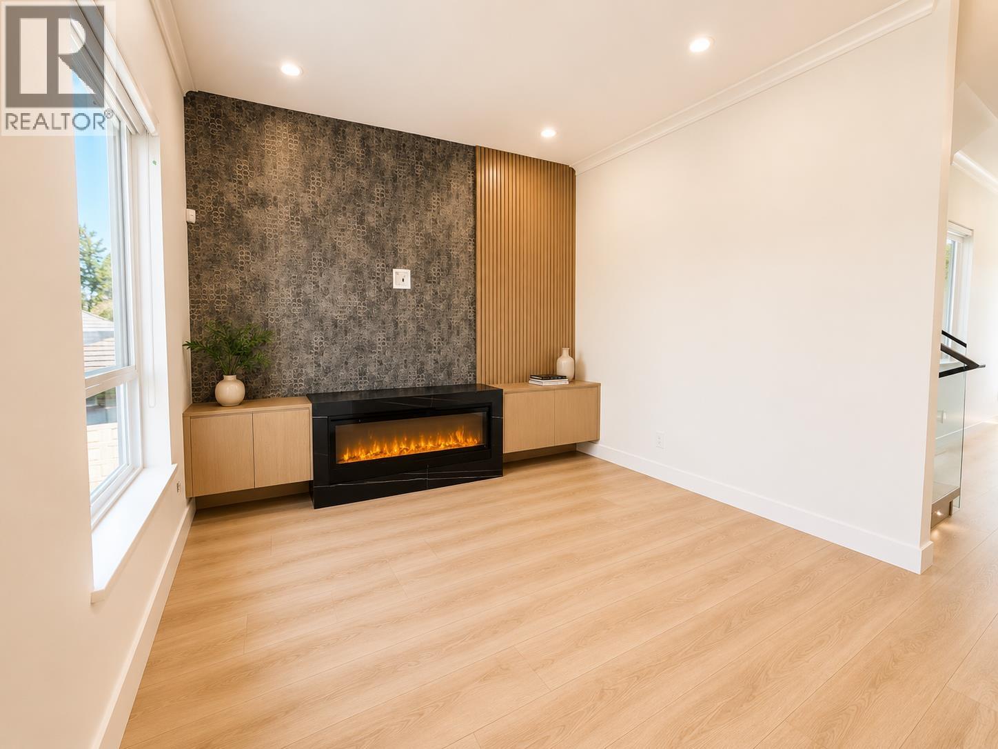 4 6692 Napier Street, Burnaby, British Columbia  V5B 2C3 - Photo 4 - R3157750