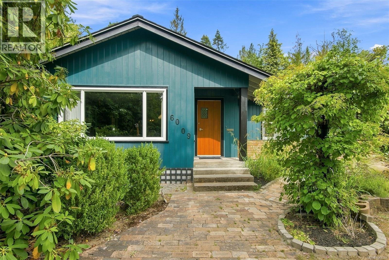 6009 River Rd, Port Alberni, British Columbia