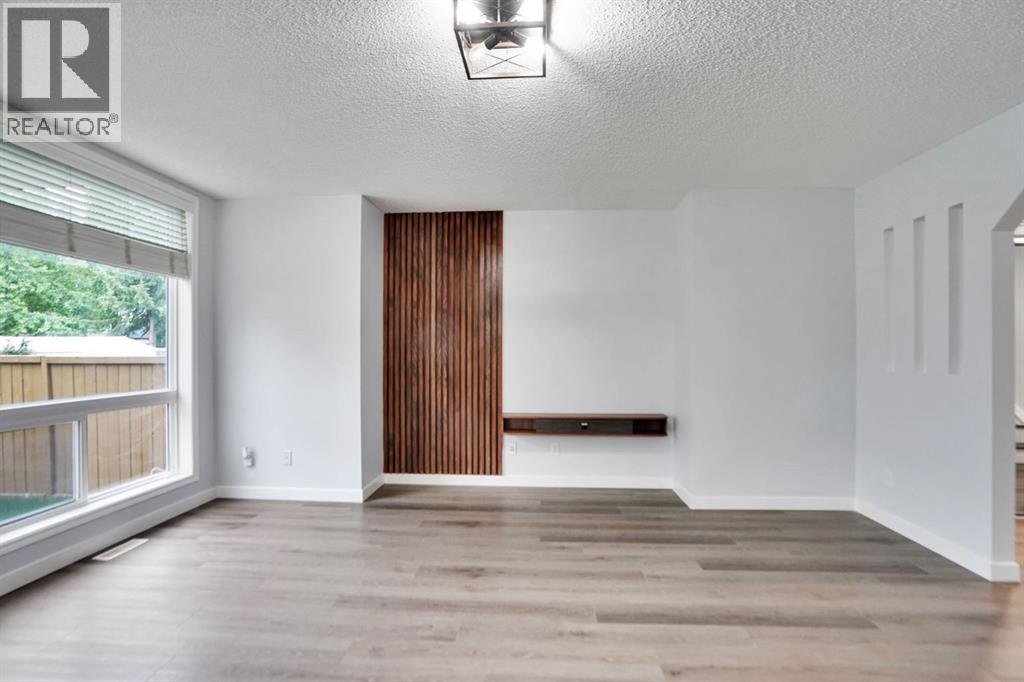 41 Millview Park SW, Calgary, Alberta  T2Y 3Y3 - Photo 3 - A2337062