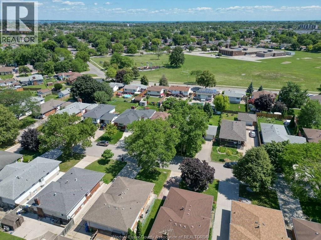 2954 Rushton, Windsor, Ontario  N8R 1M4 - Photo 5 - 26020677