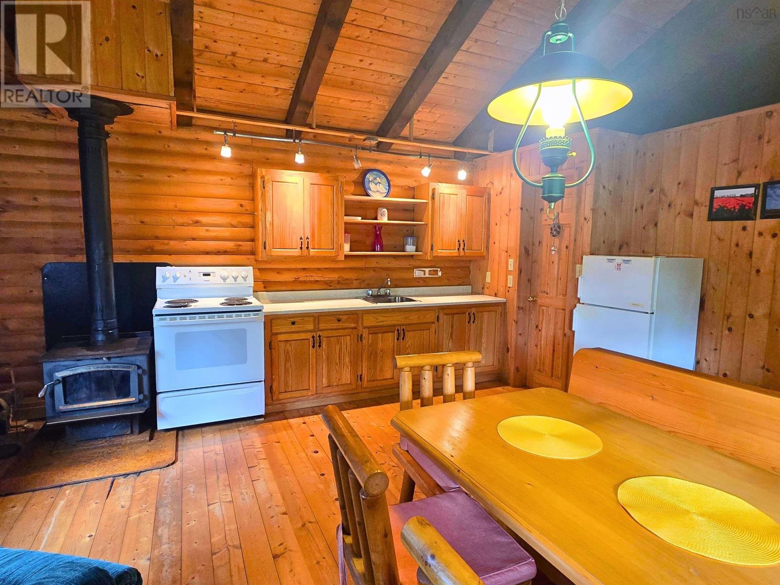 21 Lakefront Drive, Loch Lomond, Nova Scotia  B2E 1B3 - Photo 5 - 202621356