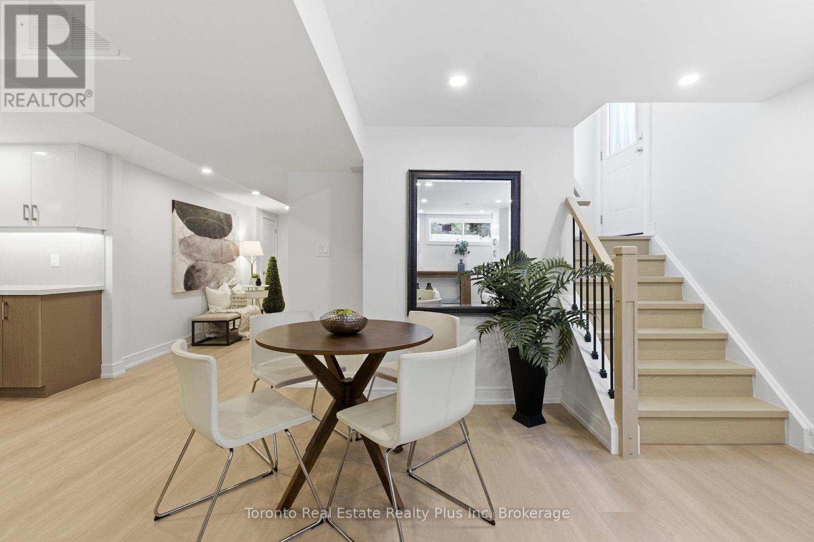 3 Blithfield Avenue, Toronto, Ontario  M2K 1X9 - Photo 11 - C13535512