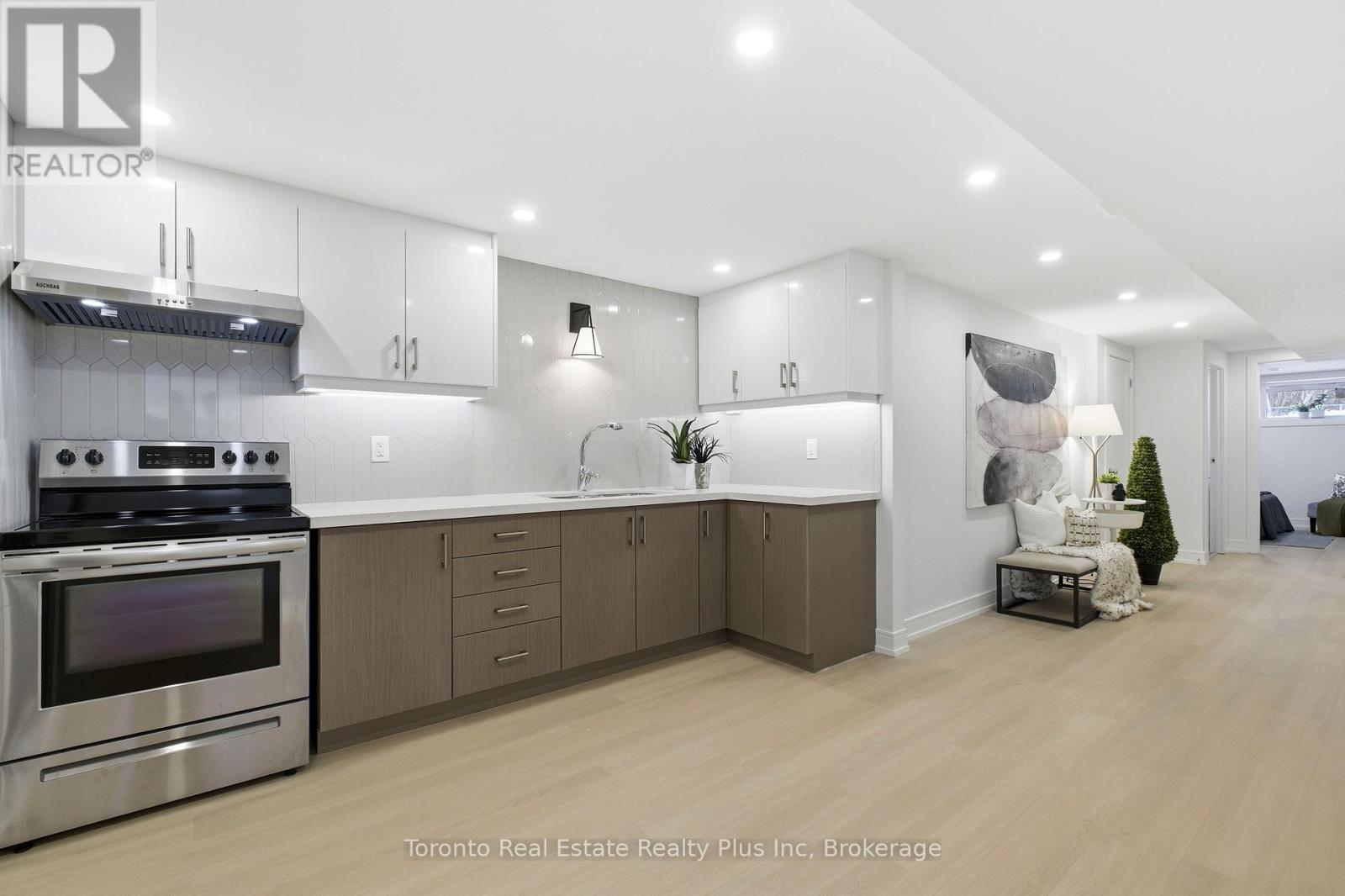 3 Blithfield Avenue, Toronto, Ontario  M2K 1X9 - Photo 13 - C13535512