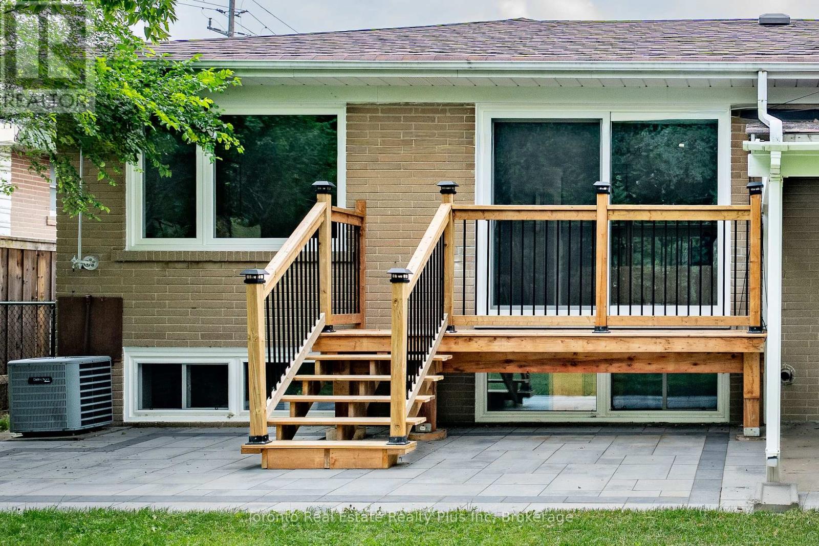 3 Blithfield Avenue, Toronto, Ontario  M2K 1X9 - Photo 34 - C13535512