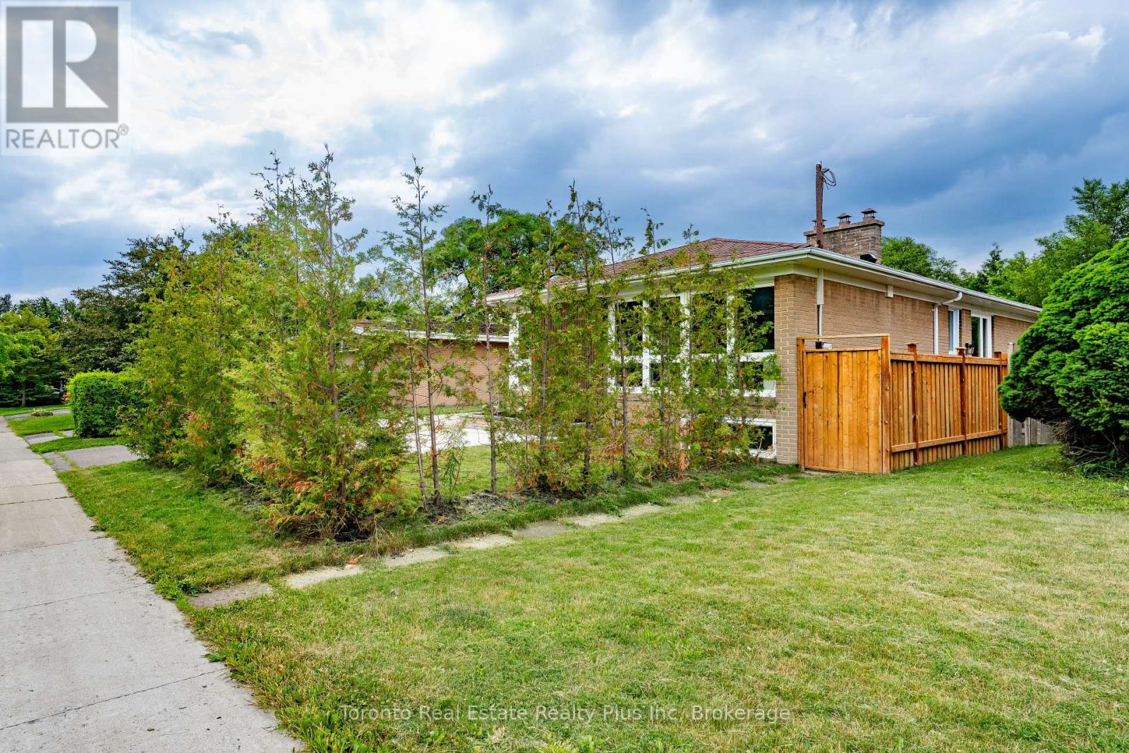 3 Blithfield Avenue, Toronto, Ontario  M2K 1X9 - Photo 32 - C13535512