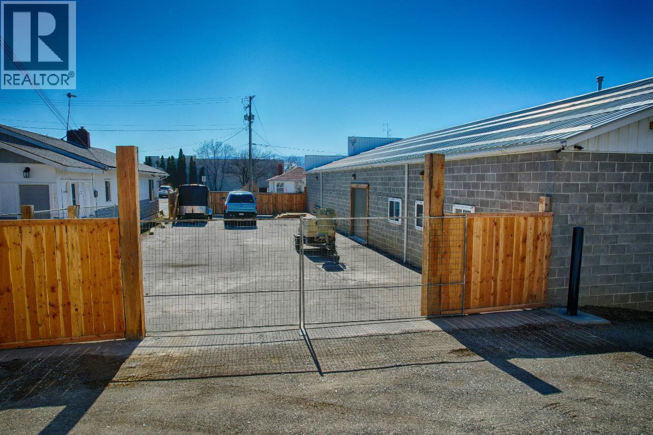 1510 Cook Street, Creston, British Columbia  V0B 1G0 - Photo 32 - 10398719