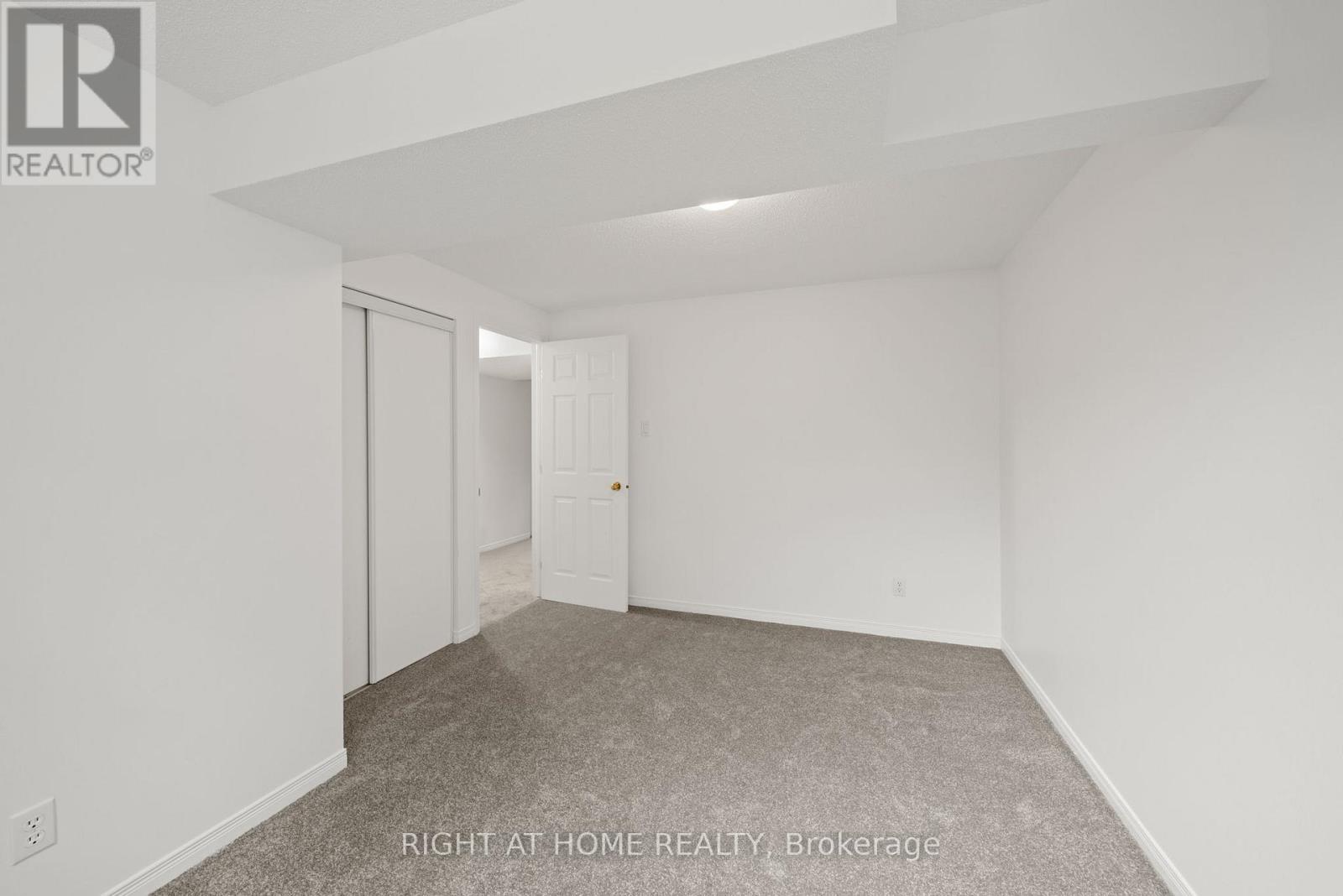 120 Grandpark Circle, Ottawa, Ontario  K1G 6R5 - Photo 27 - X13653574
