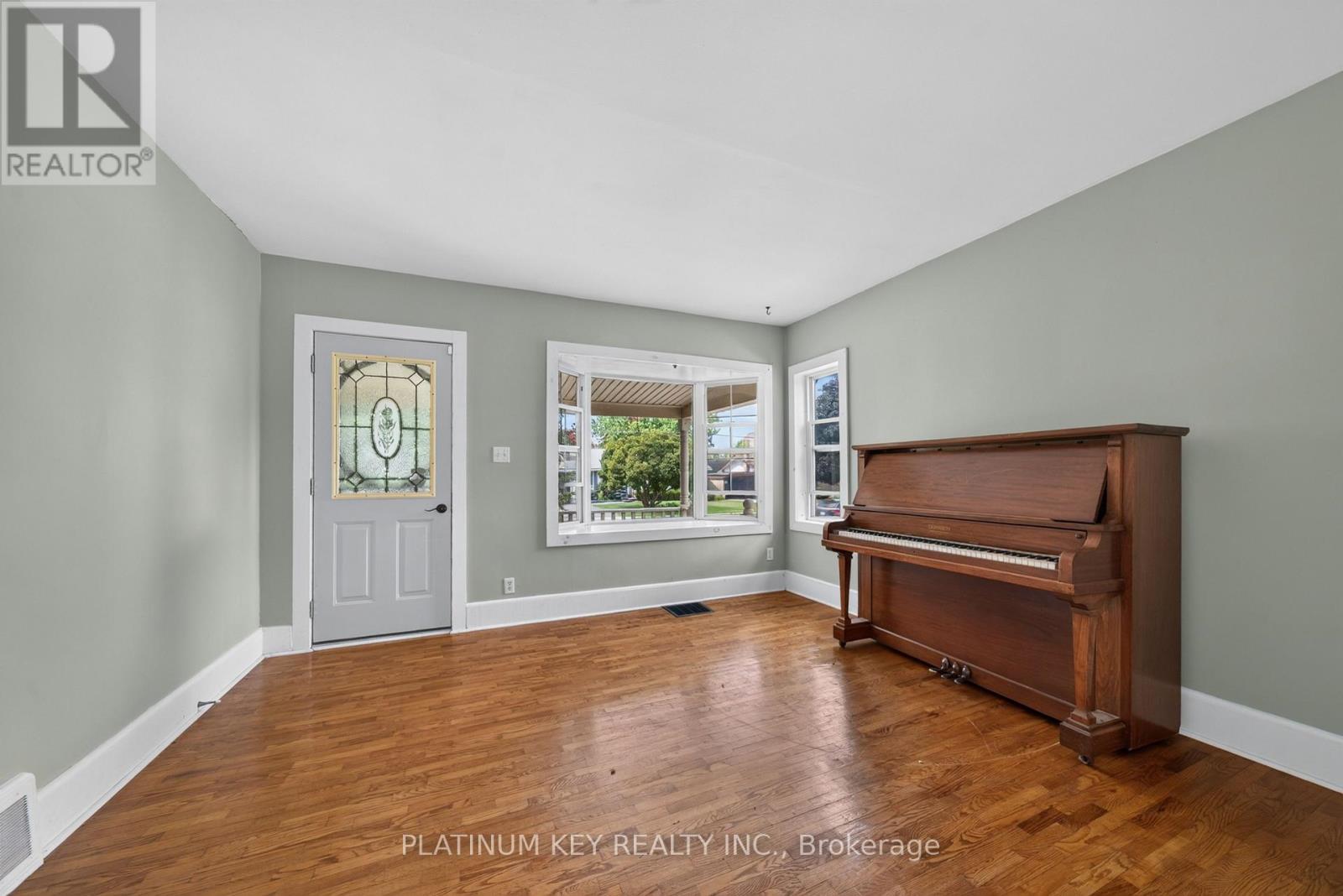 90 Andrew Street, South Huron (Exeter), Ontario  N0M 1S1 - Photo 4 - X13709096