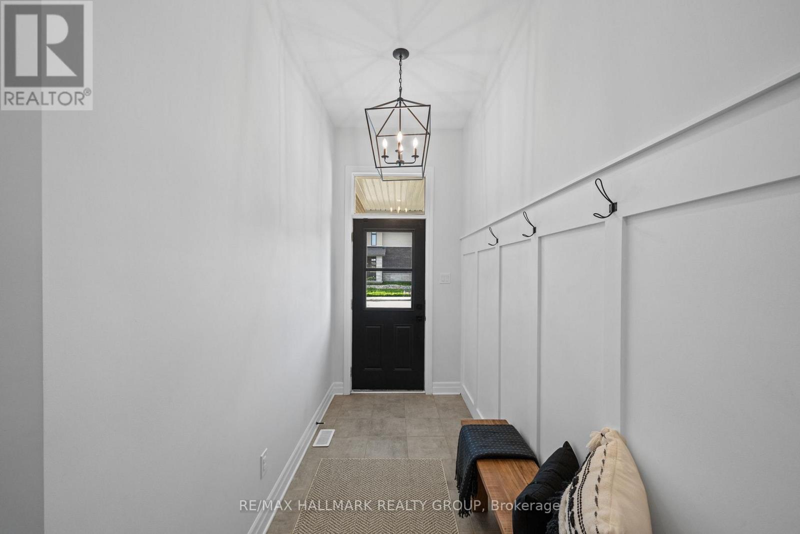 917 Atrium Ridge, Ottawa, Ontario  K4M 0N8 - Photo 4 - X13709106