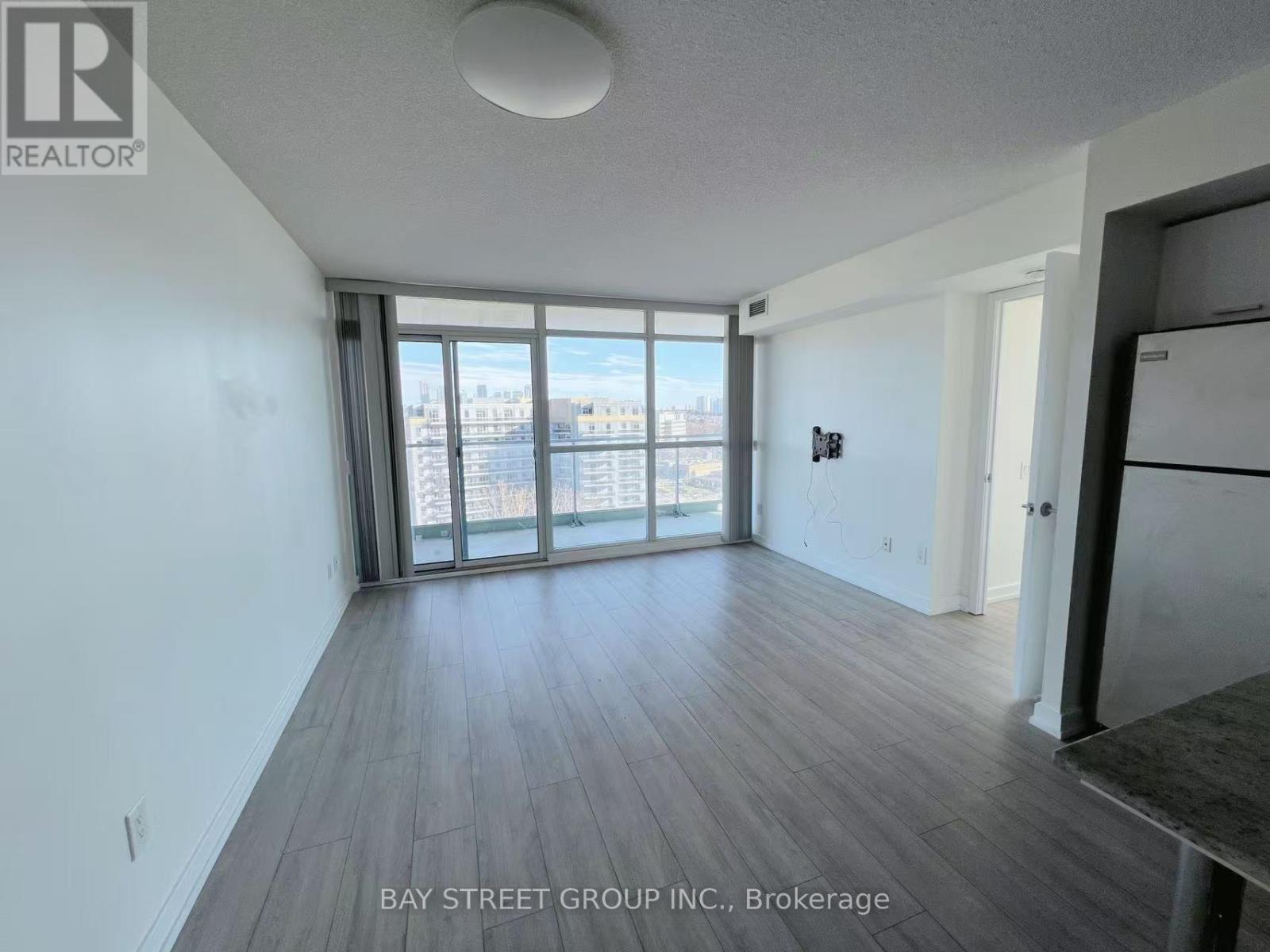 1111 - 33 Singer Court, Toronto, Ontario  M2K 0B4 - Photo 4 - C13709050