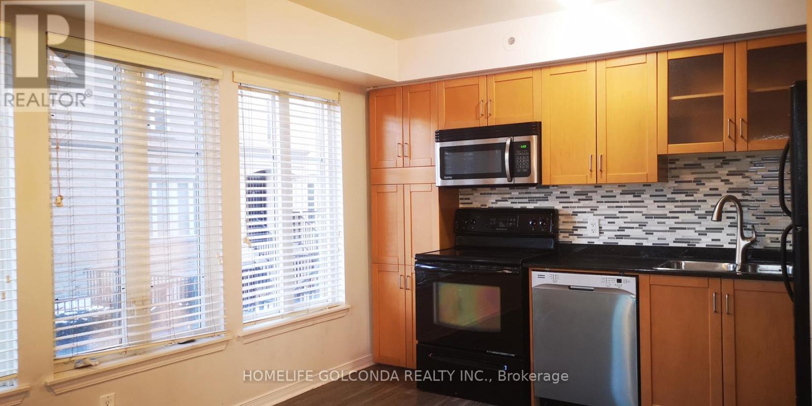 301 - 30 Western Battery Road, Toronto, Ontario  M6K 3N9 - Photo 8 - C13709068