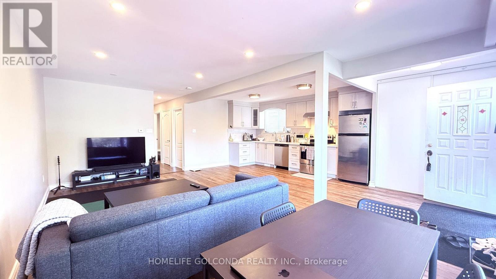 30 Heatherside Main Fl Drive, Toronto, Ontario  M1W 1T7 - Photo 2 - E13709066