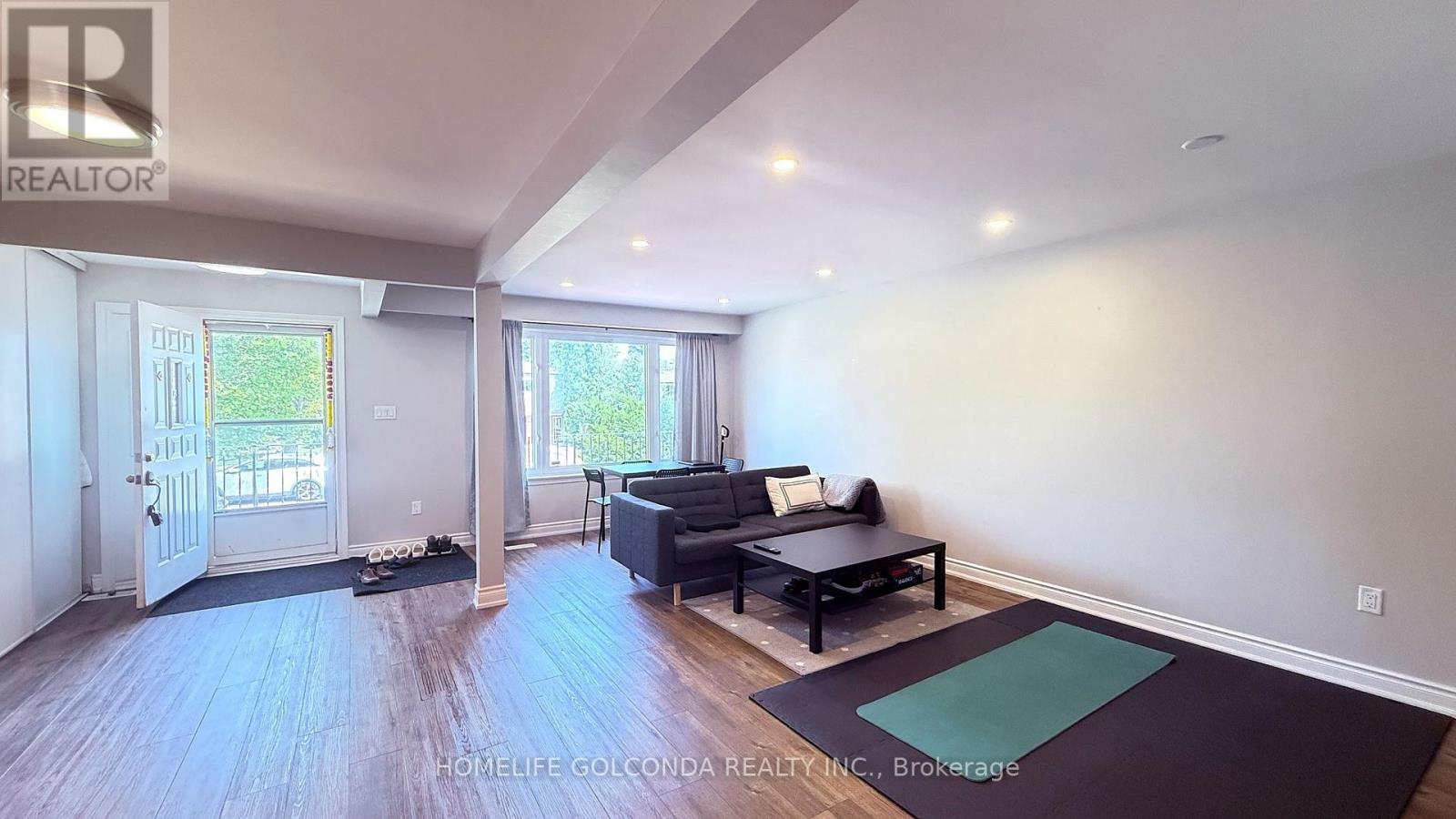 30 Heatherside Main Fl Drive, Toronto, Ontario  M1W 1T7 - Photo 3 - E13709066