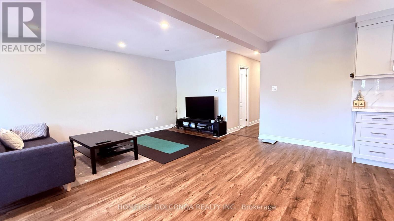 30 Heatherside Main Fl Drive, Toronto, Ontario  M1W 1T7 - Photo 4 - E13709066