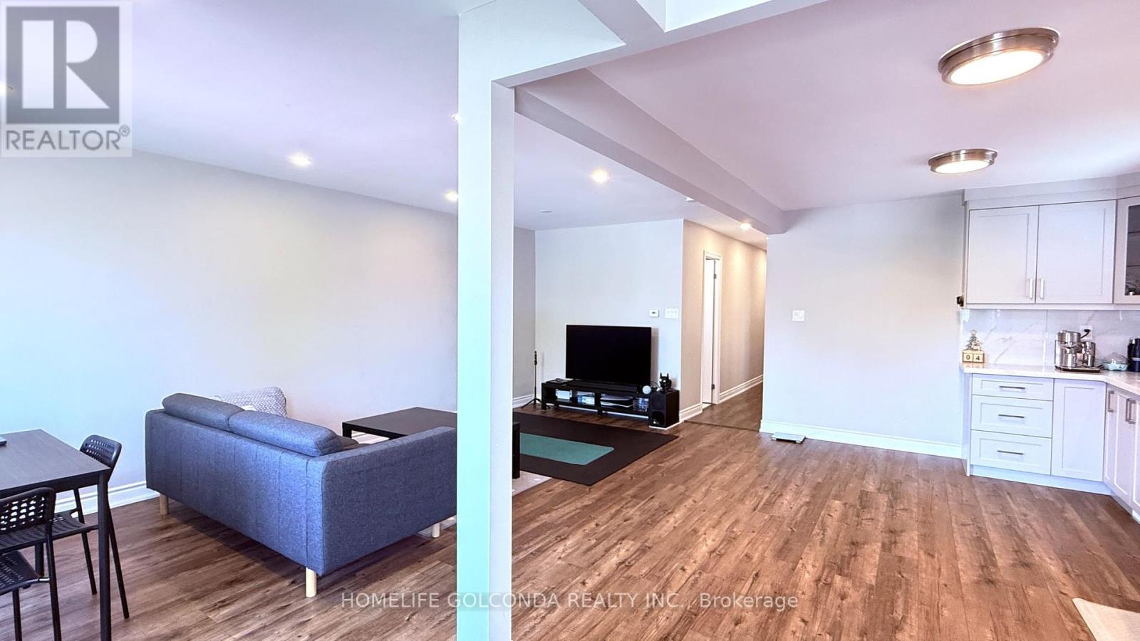 30 Heatherside Main Fl Drive, Toronto, Ontario  M1W 1T7 - Photo 5 - E13709066