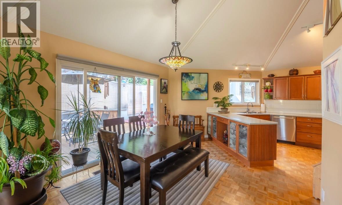 4744 Lakeside Road, Penticton, British Columbia  V2A 8W6 - Photo 17 - 10398714