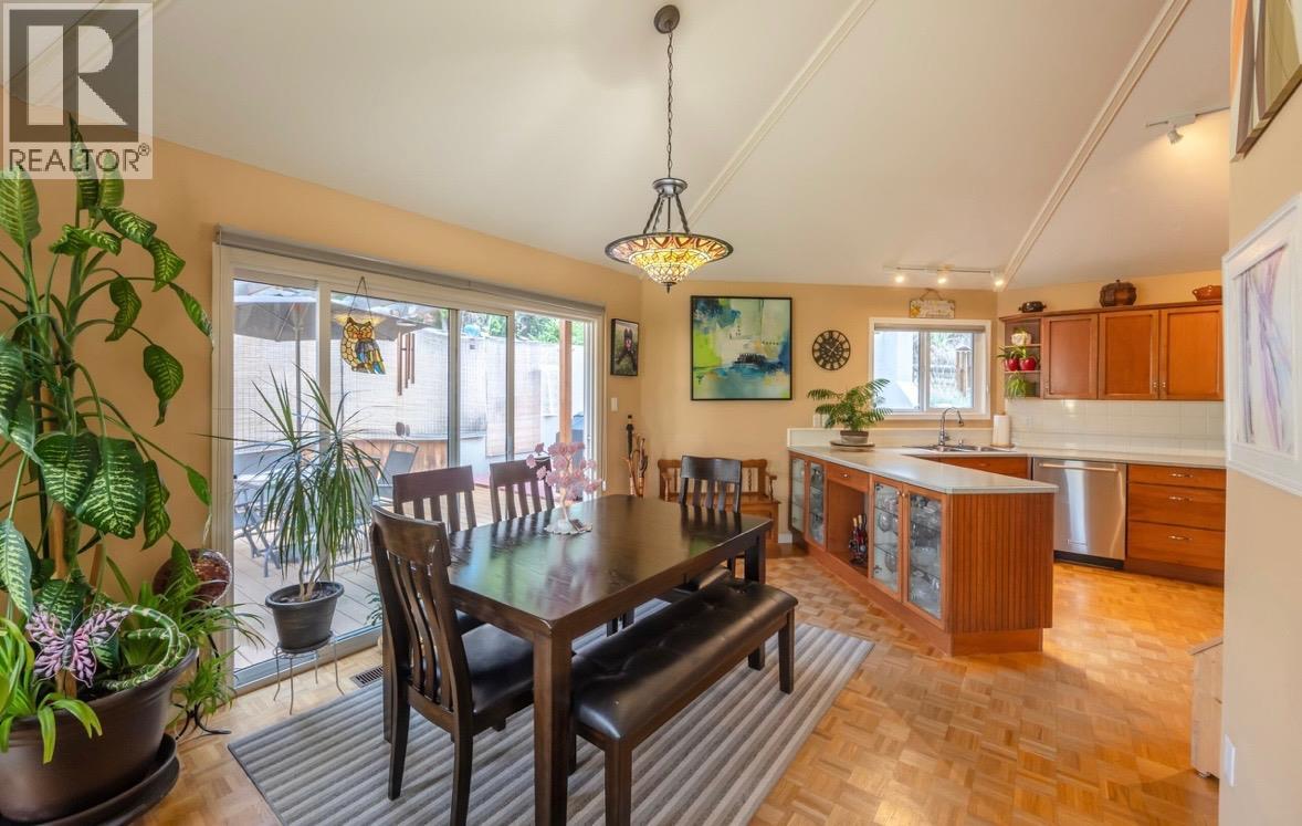 4744 Lakeside Road, Penticton, British Columbia  V2A 8W6 - Photo 16 - 10398714