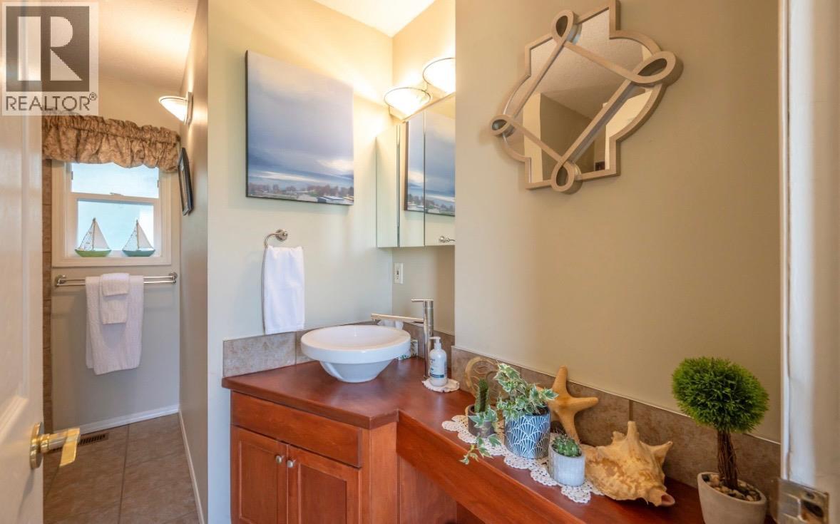 4744 Lakeside Road, Penticton, British Columbia  V2A 8W6 - Photo 39 - 10398714