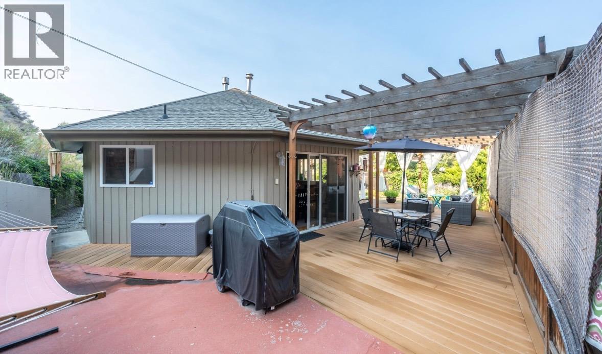 4744 Lakeside Road, Penticton, British Columbia  V2A 8W6 - Photo 27 - 10398714