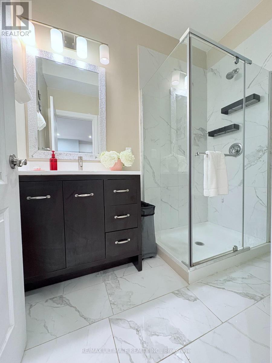 2 Lower - 1166 Glengrove Avenue W, Toronto, Ontario  M6B 2K4 - Photo 5 - W13706404