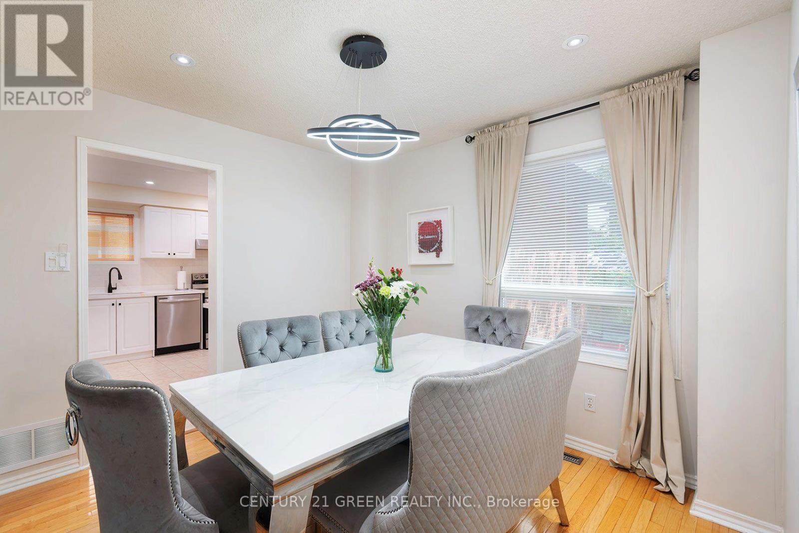 5806 Mersey Street, Mississauga, Ontario  L5V 1V9 - Photo 10 - W13709048
