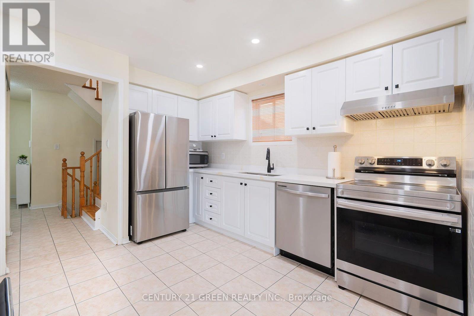 5806 Mersey Street, Mississauga, Ontario  L5V 1V9 - Photo 11 - W13709048