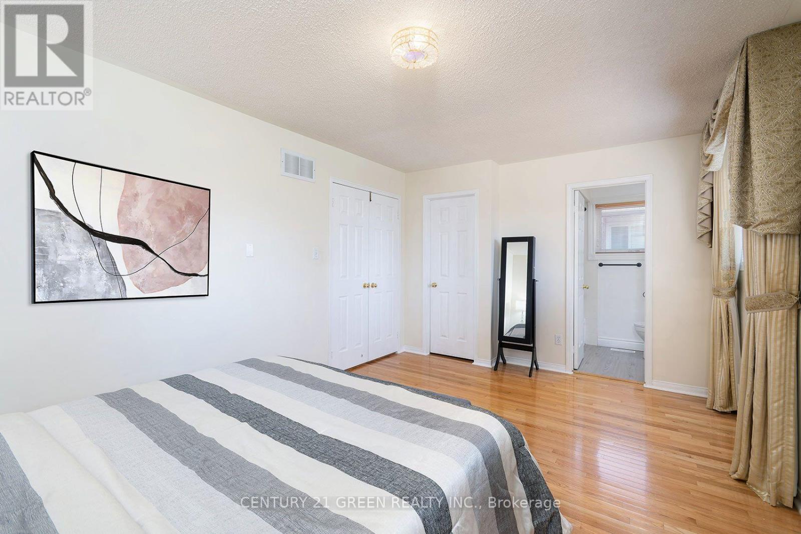5806 Mersey Street, Mississauga, Ontario  L5V 1V9 - Photo 16 - W13709048