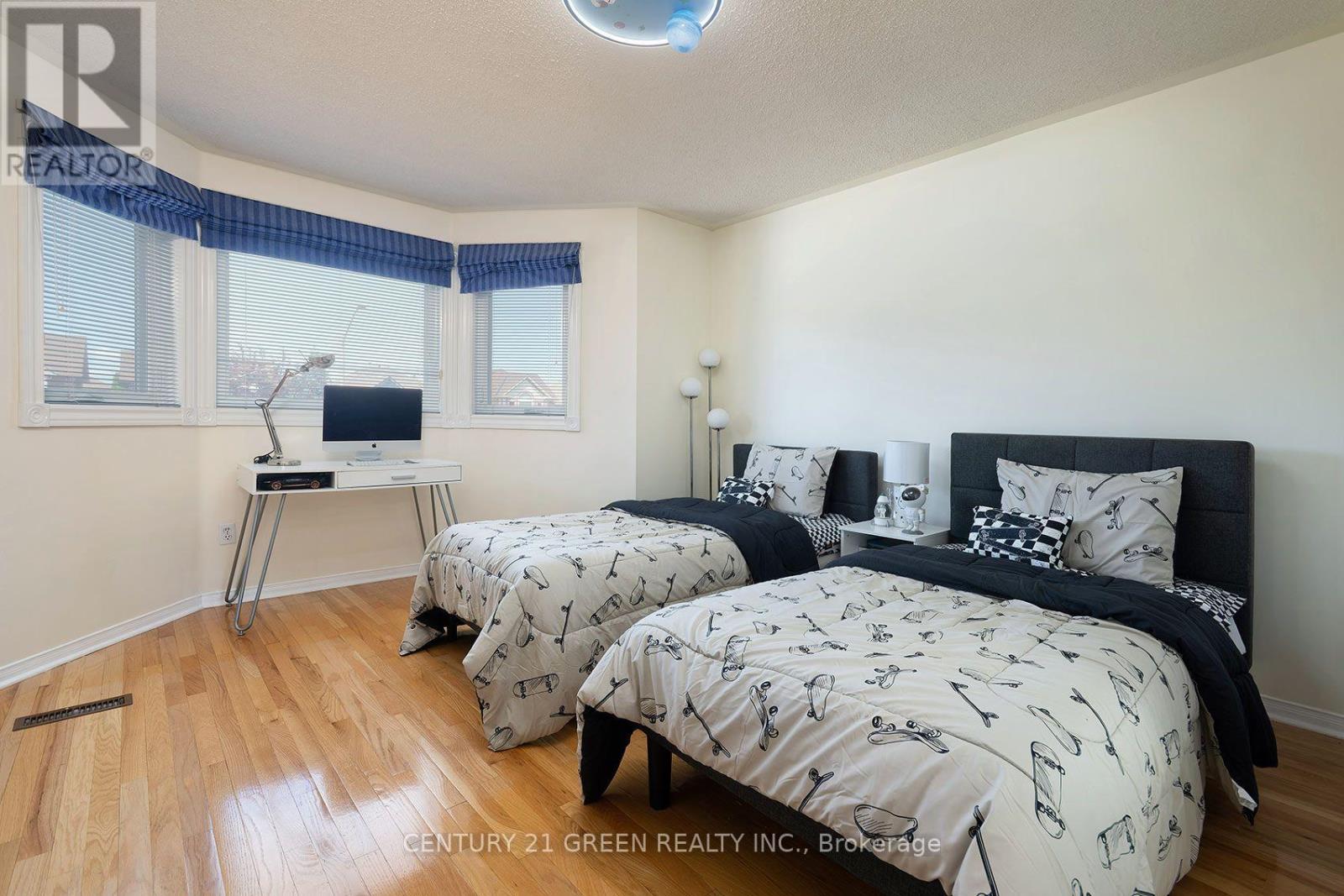 5806 Mersey Street, Mississauga, Ontario  L5V 1V9 - Photo 20 - W13709048