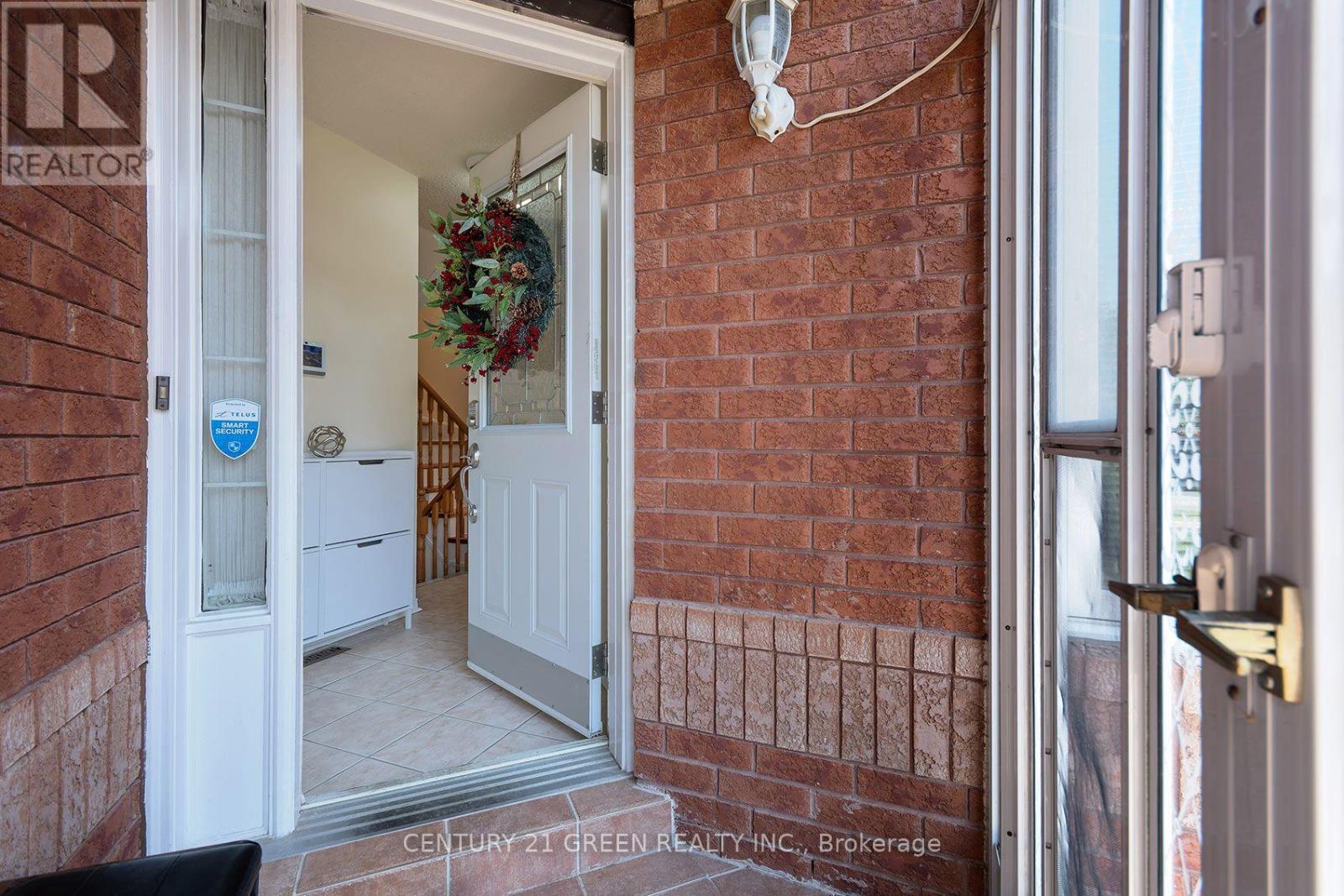 5806 Mersey Street, Mississauga, Ontario  L5V 1V9 - Photo 5 - W13709048
