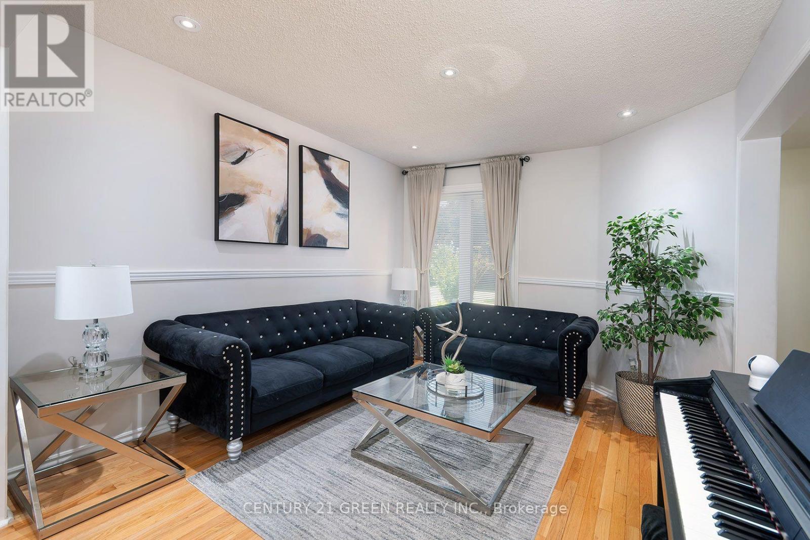 5806 Mersey Street, Mississauga, Ontario  L5V 1V9 - Photo 6 - W13709048