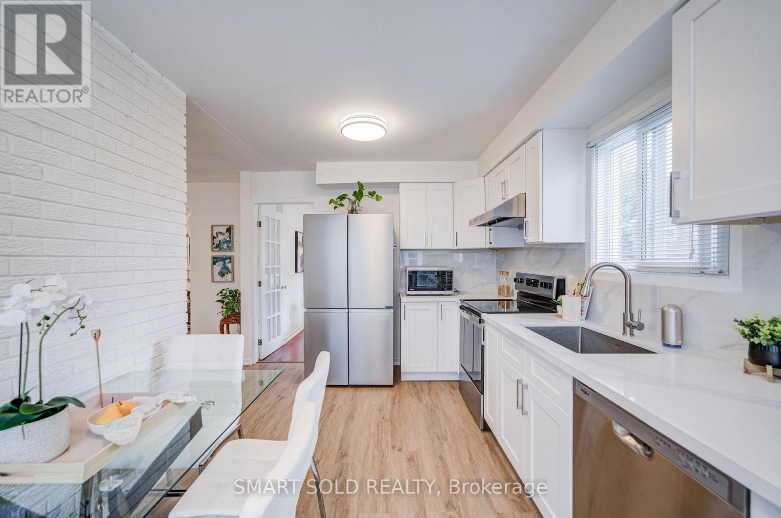 857 Messenger Meadow Drive, Mississauga, Ontario  L5C 3T1 - Photo 15 - W13709054