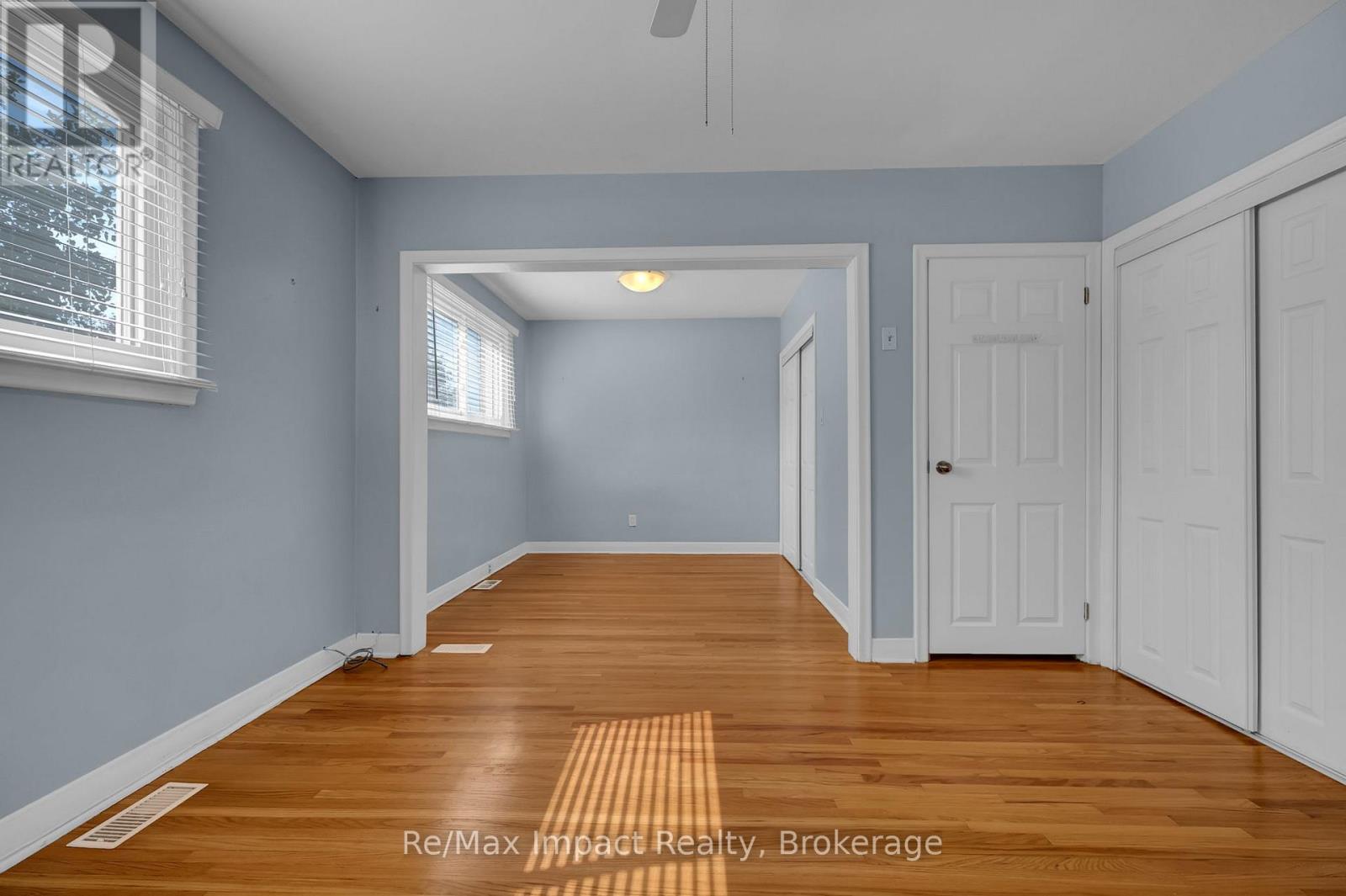 702 Westdale Court, Oshawa, Ontario  L1J 5B5 - Photo 20 - E13709178