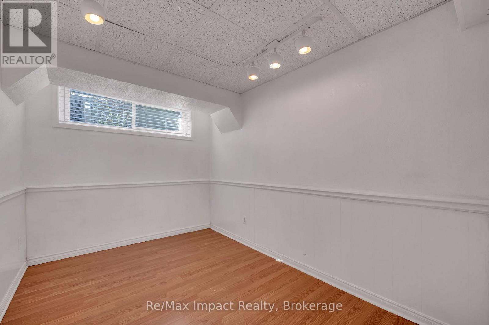 702 Westdale Court, Oshawa, Ontario  L1J 5B5 - Photo 27 - E13709178
