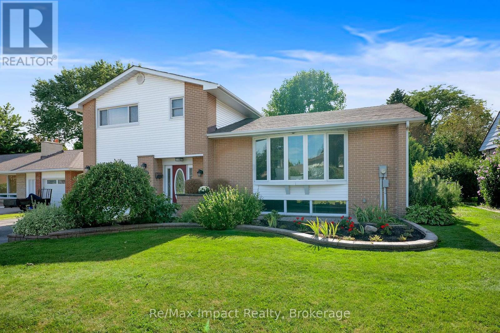 702 Westdale Court, Oshawa, Ontario  L1J 5B5 - Photo 38 - E13709178