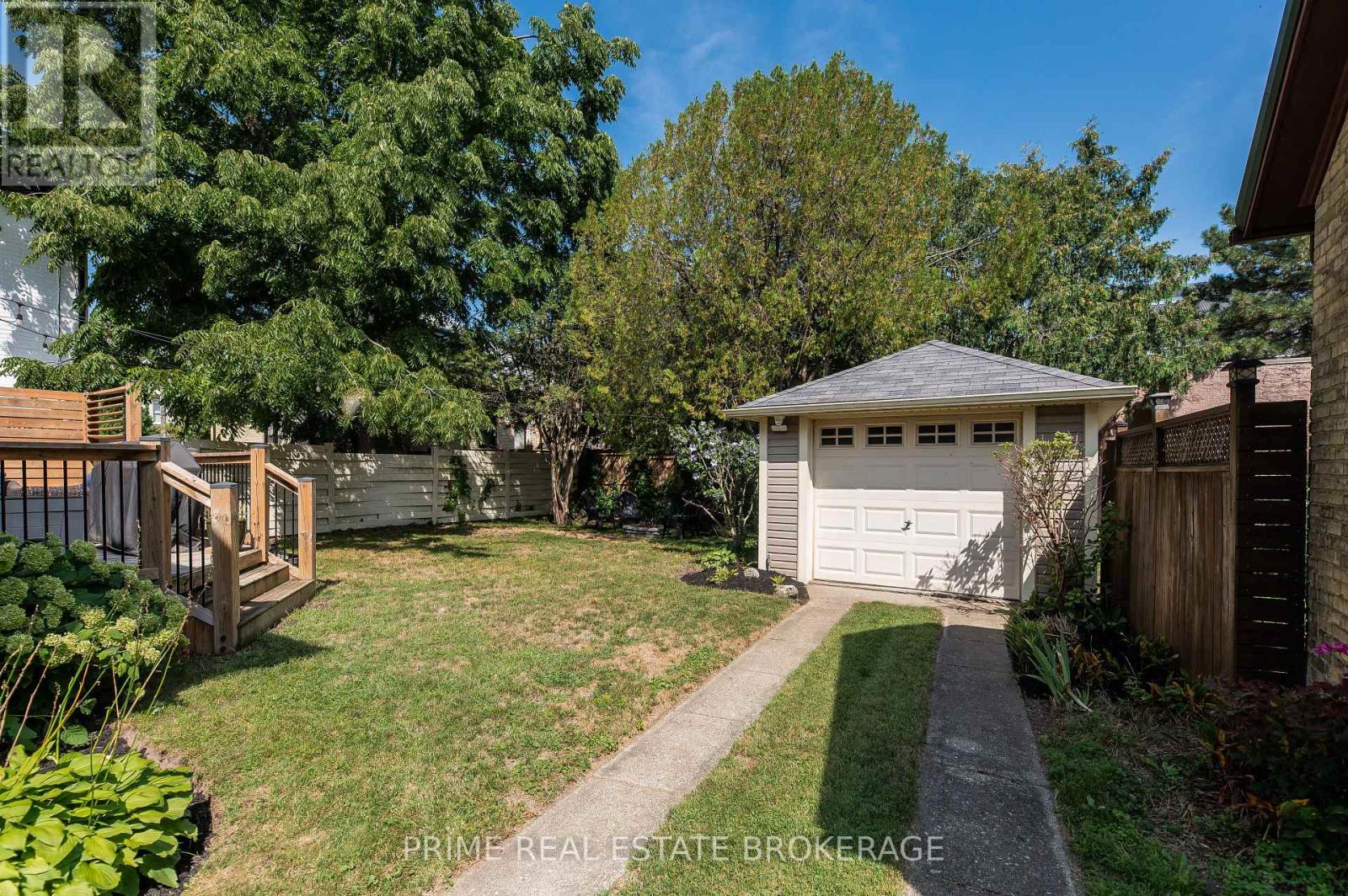 29 Wellington Street, St. Thomas, Ontario  N5R 2P5 - Photo 2 - X13709118