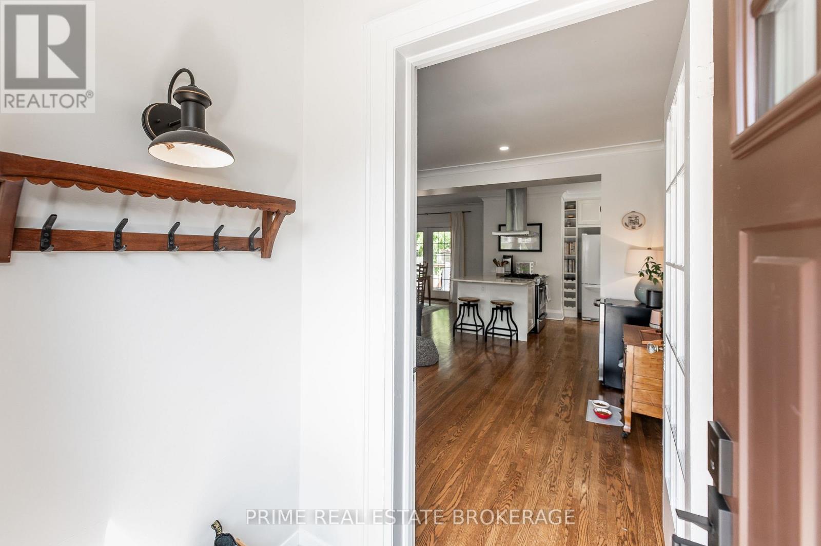 29 Wellington Street, St. Thomas, Ontario  N5R 2P5 - Photo 3 - X13709118