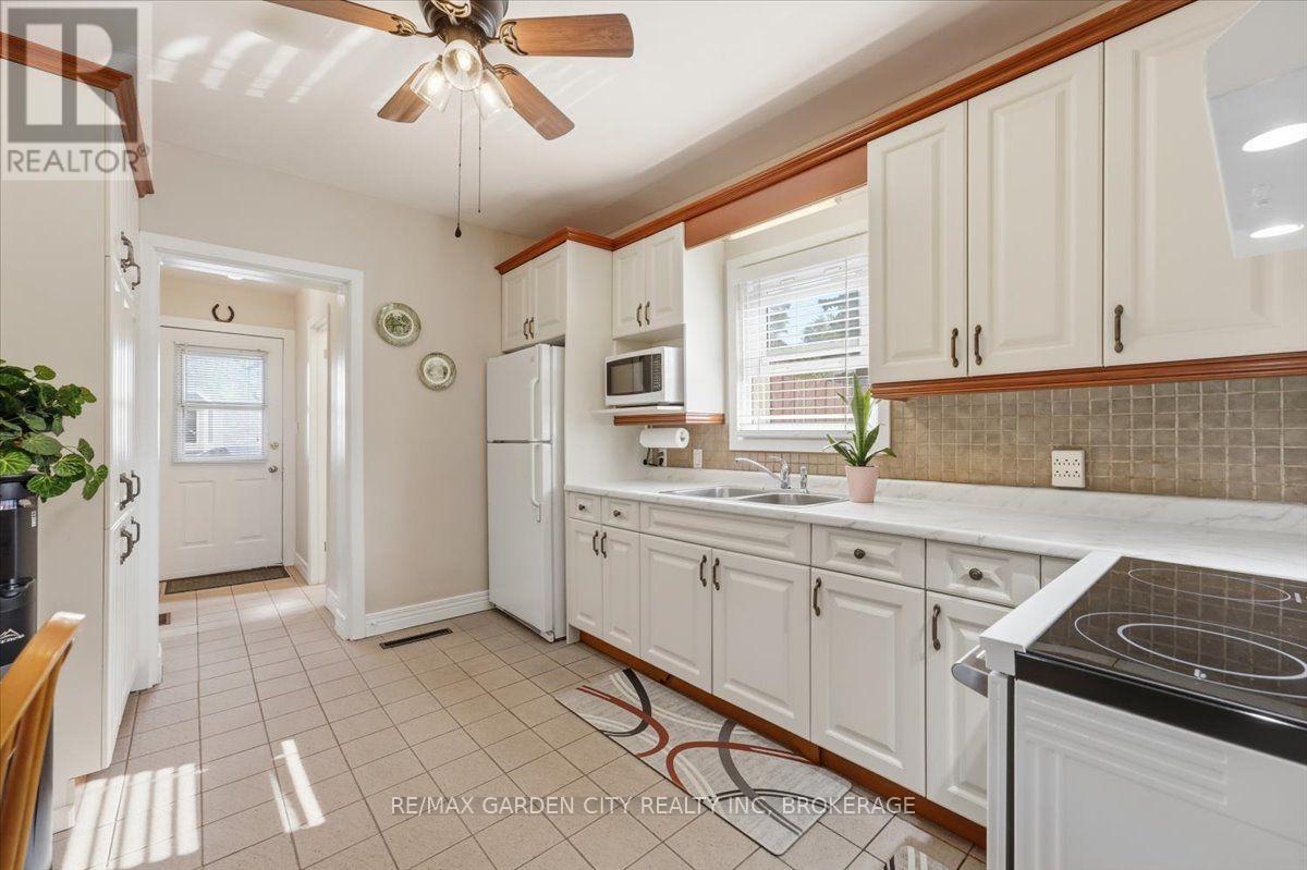 38 Fitch Street, Welland, Ontario  L3C 4V2 - Photo 12 - X13709126