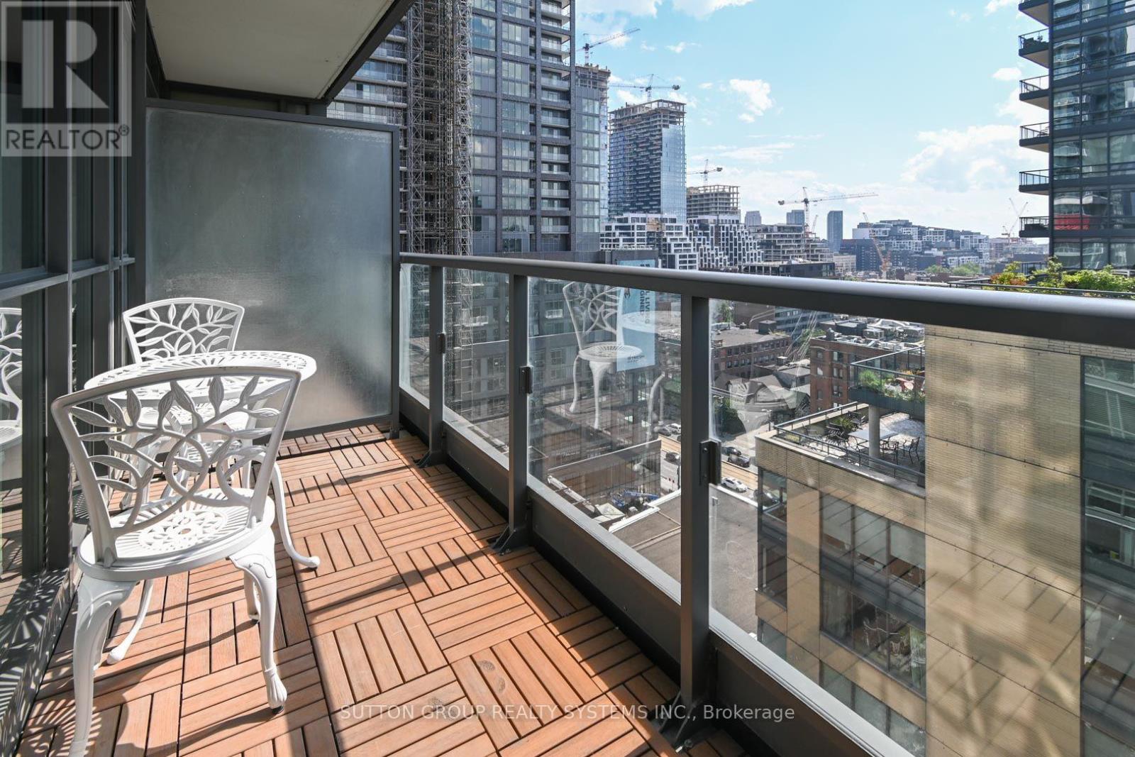 1408 - 8 Charlotte Street, Toronto, Ontario  M5V 0K4 - Photo 11 - C13709170