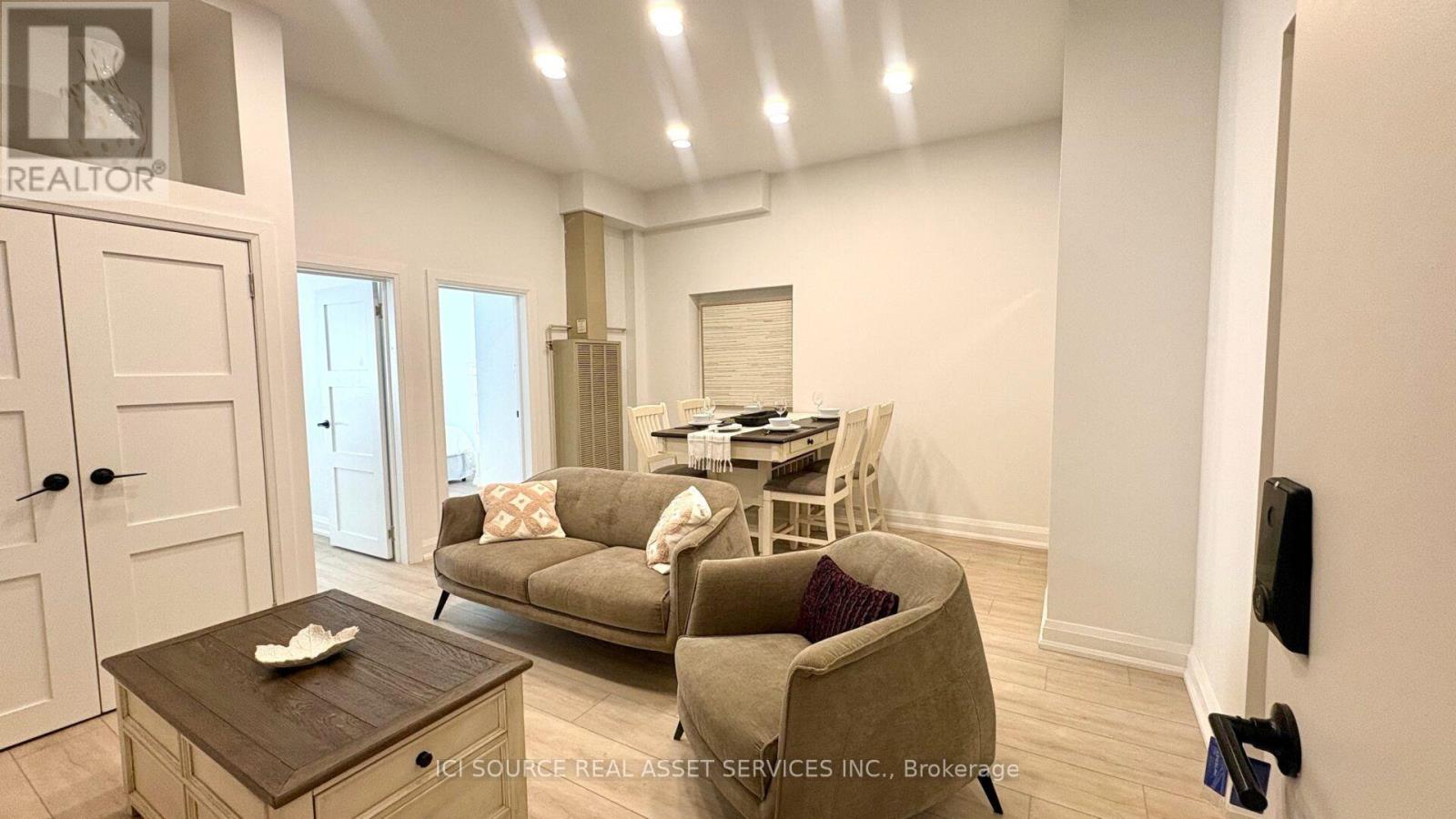 1 - 754 Queen Street E, Toronto, Ontario  M4M 1H4 - Photo 2 - E13709130