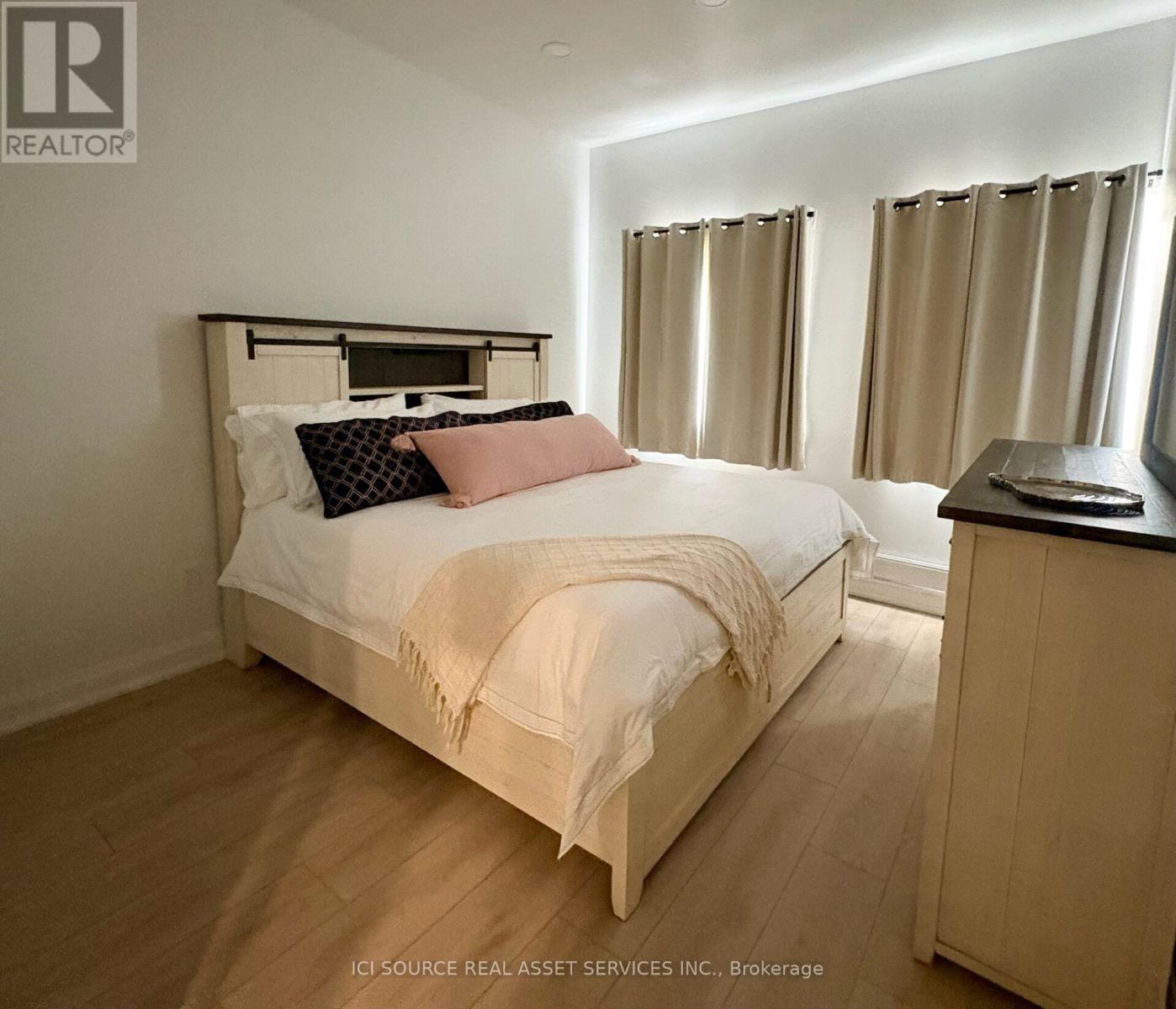 1 - 754 Queen Street E, Toronto, Ontario  M4M 1H4 - Photo 30 - E13709130